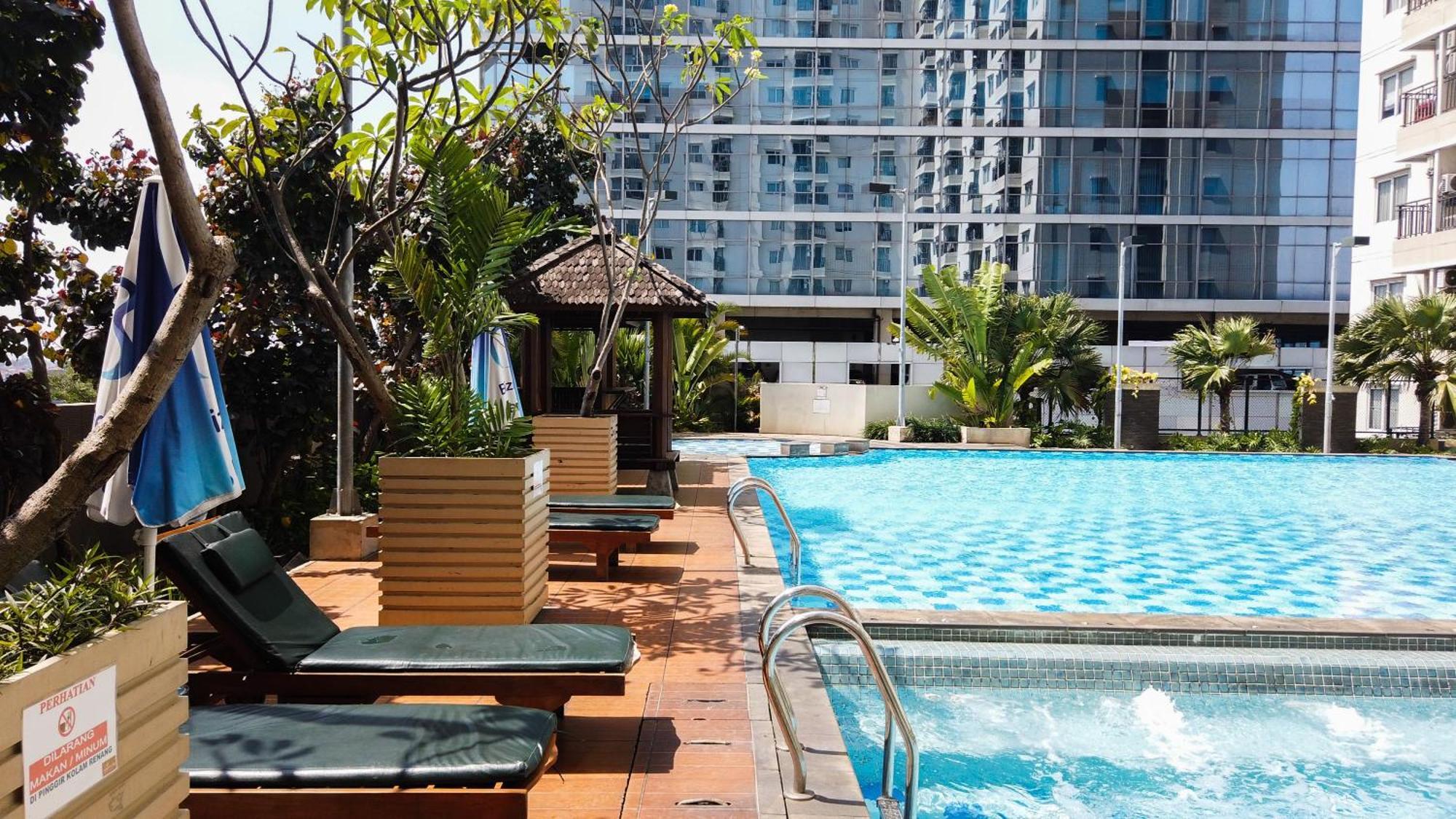 And Cozy At Signature Park Tebet By Travelio